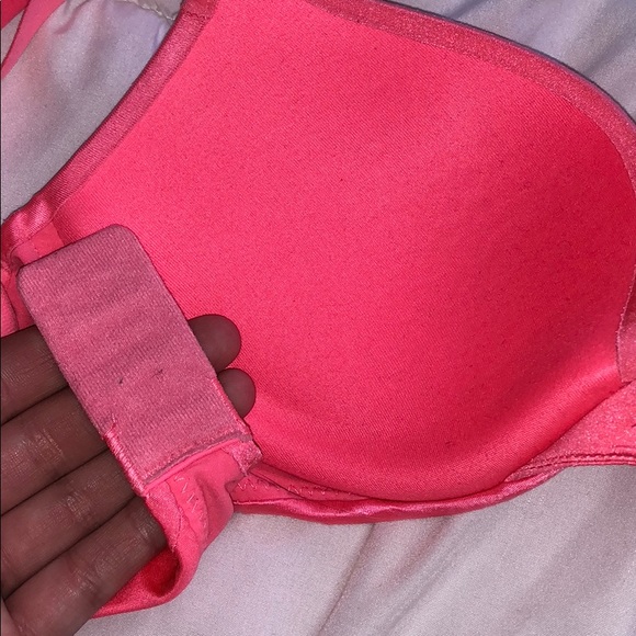 Pink bra - Picture 4 of 4
